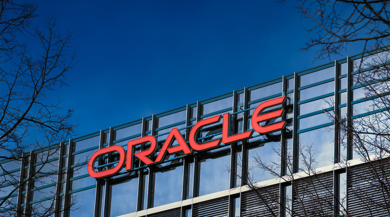 Oracle logo on building to support Fusion Cloud SCM article