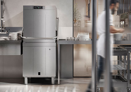 Smeg Professional hood-type dishwasher.