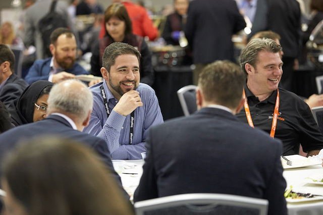 Oracle Modern Supply Chain Experience web photo